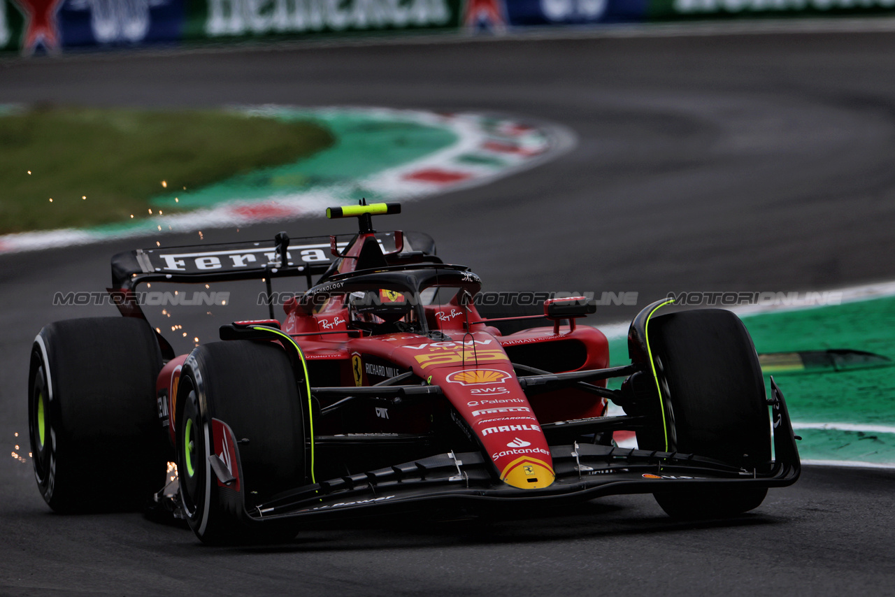 GP ITALIA, Carlos Sainz Jr (ESP) Ferrari SF-23.

01.09.2023. Formula 1 World Championship, Rd 15, Italian Grand Prix, Monza, Italy, Practice Day.

 - www.xpbimages.com, EMail: requests@xpbimages.com © Copyright: Staley / XPB Images