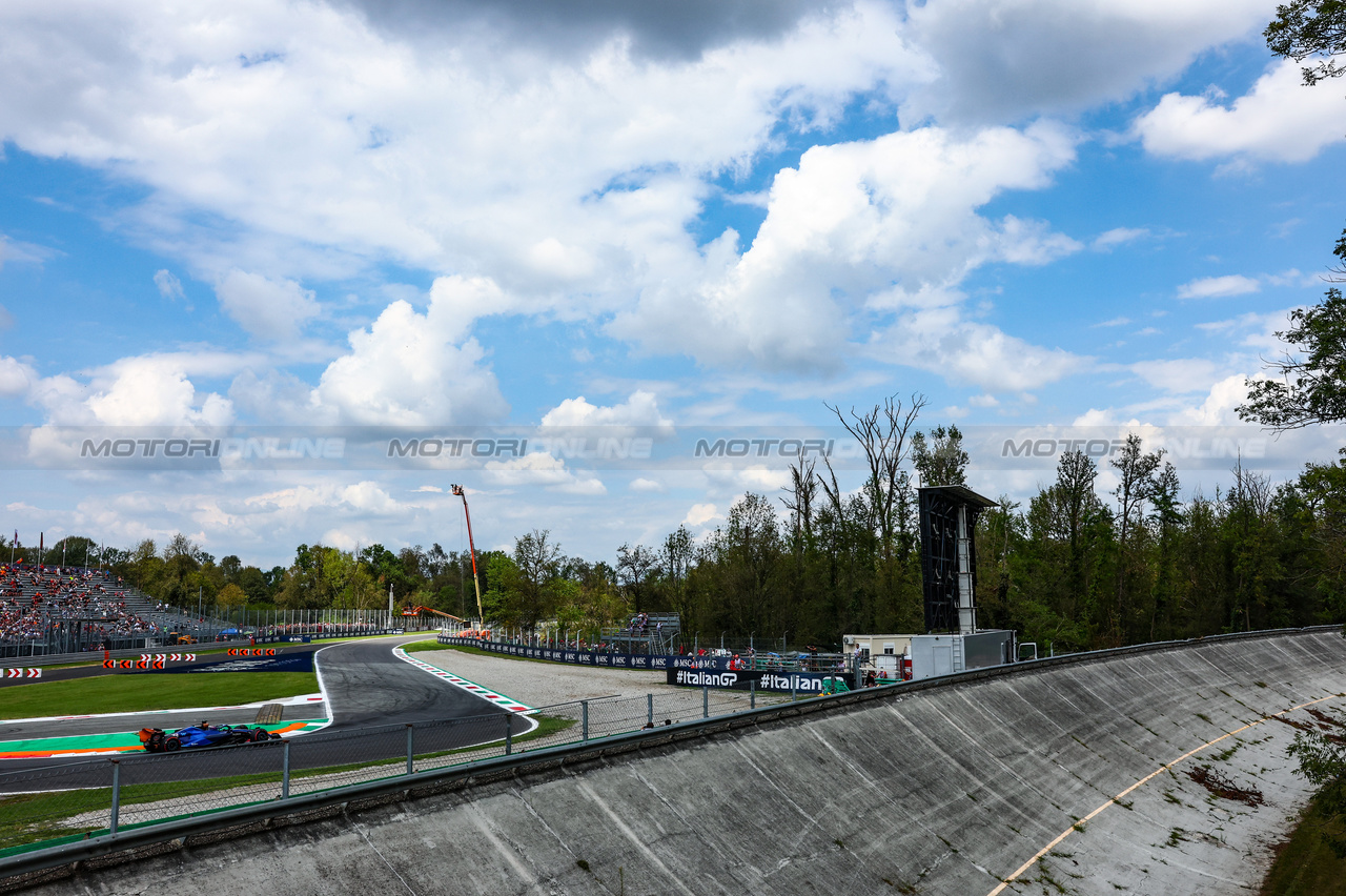 GP ITALIA, Alex Albon (THA), Williams F1 Team 
01.09.2023. Formula 1 World Championship, Rd 15, Italian Grand Prix, Monza, Italy, Practice Day.
- www.xpbimages.com, EMail: requests@xpbimages.com © Copyright: Charniaux / XPB Images