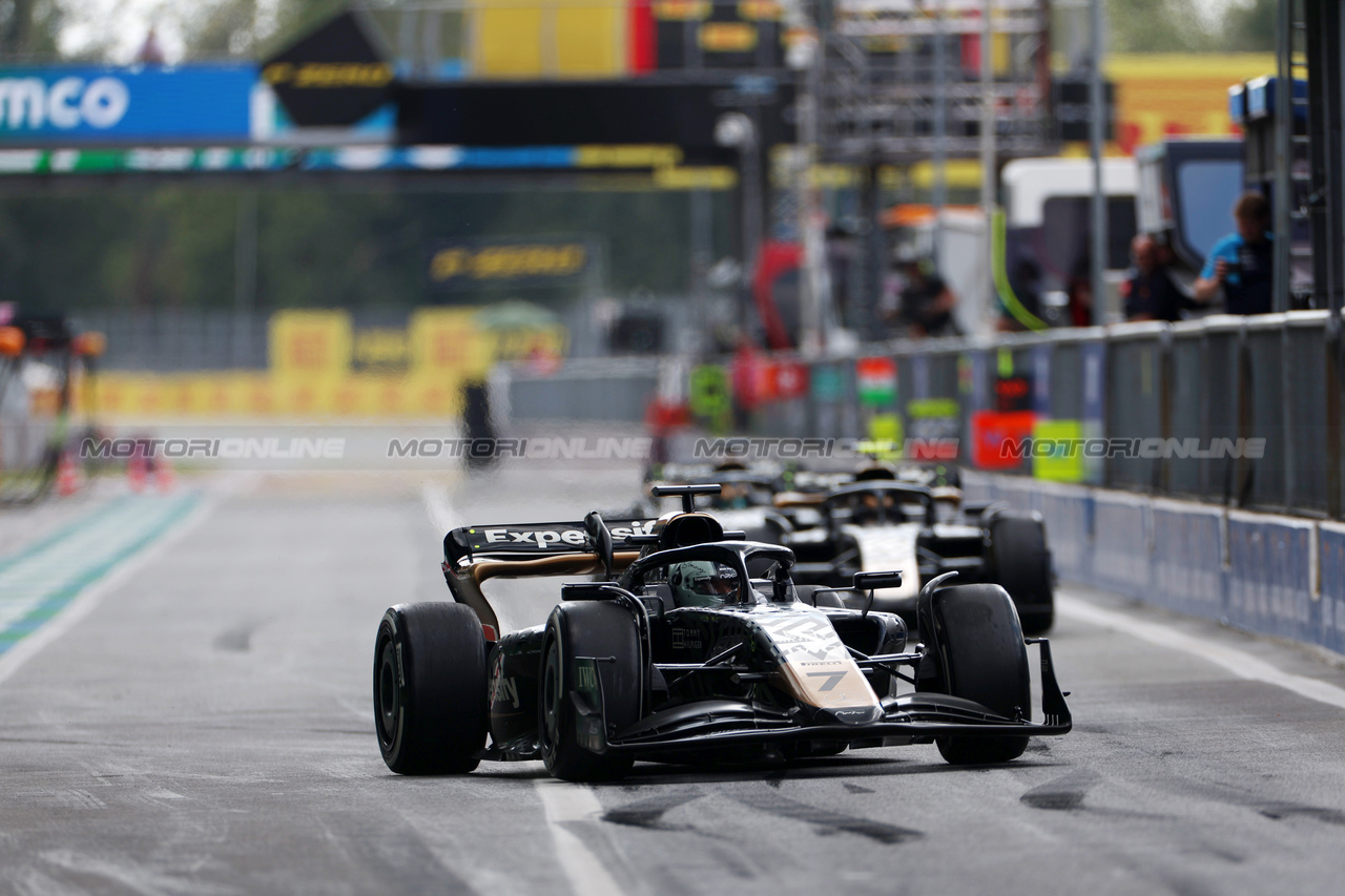 GP ITALIA, APEX F1 Cars leave the pits.

01.09.2023. Formula 1 World Championship, Rd 15, Italian Grand Prix, Monza, Italy, Practice Day.

- www.xpbimages.com, EMail: requests@xpbimages.com © Copyright: Moy / XPB Images