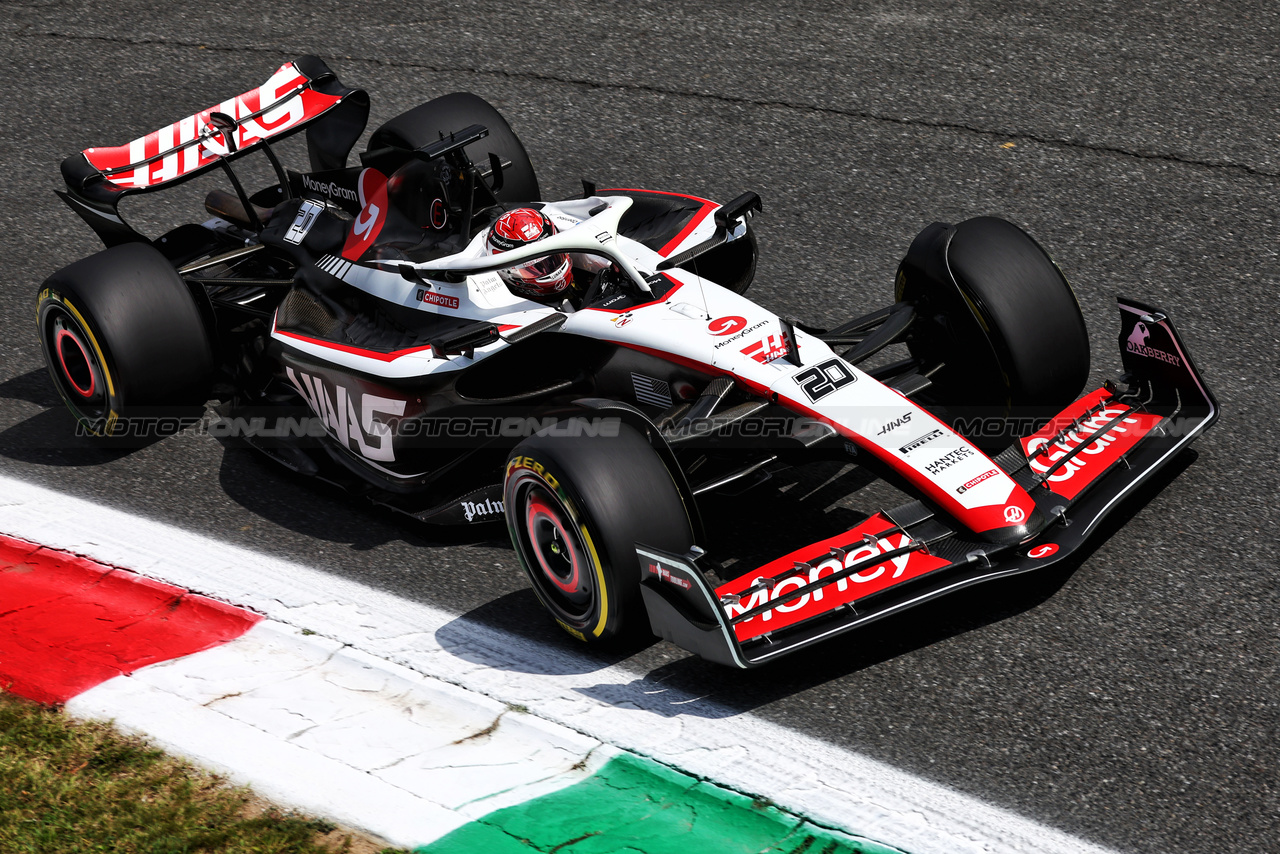 GP ITALIA, Kevin Magnussen (DEN) Haas VF-23.

01.09.2023. Formula 1 World Championship, Rd 15, Italian Grand Prix, Monza, Italy, Practice Day.

- www.xpbimages.com, EMail: requests@xpbimages.com © Copyright: Moy / XPB Images