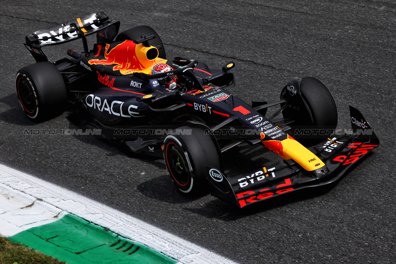 GP ITALIA, Max Verstappen (NLD) Red Bull Racing RB19.

01.09.2023. Formula 1 World Championship, Rd 15, Italian Grand Prix, Monza, Italy, Practice Day.

- www.xpbimages.com, EMail: requests@xpbimages.com © Copyright: Moy / XPB Images