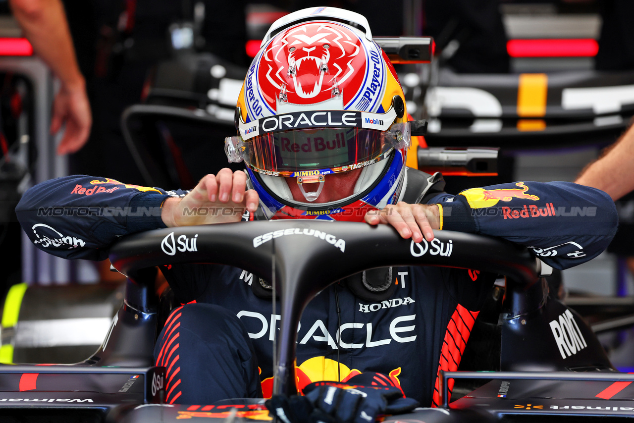 GP ITALIA, Max Verstappen (NLD) Red Bull Racing RB19.

01.09.2023. Formula 1 World Championship, Rd 15, Italian Grand Prix, Monza, Italy, Practice Day.

- www.xpbimages.com, EMail: requests@xpbimages.com © Copyright: Batchelor / XPB Images