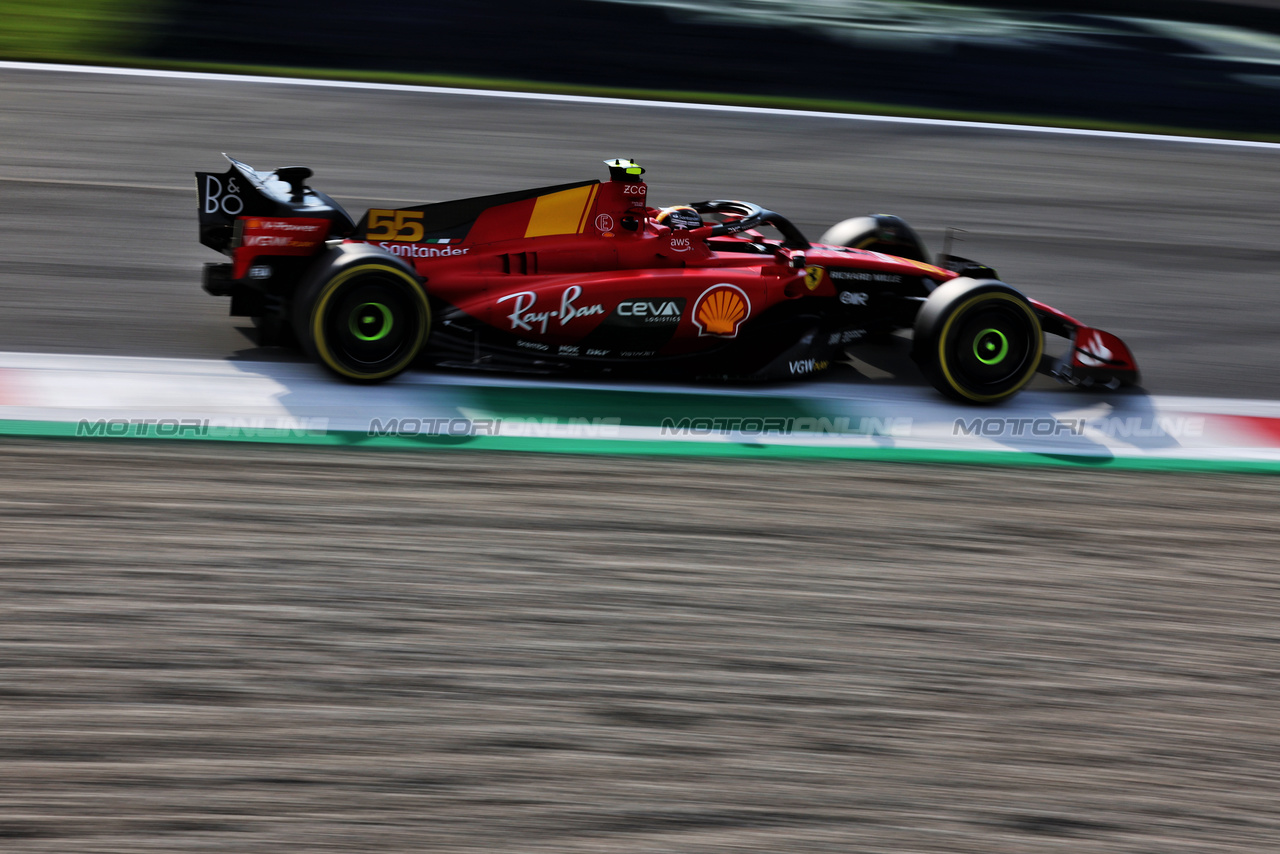 GP ITALIA, Carlos Sainz Jr (ESP) Ferrari SF-23.

01.09.2023. Formula 1 World Championship, Rd 15, Italian Grand Prix, Monza, Italy, Practice Day.

 - www.xpbimages.com, EMail: requests@xpbimages.com © Copyright: Staley / XPB Images