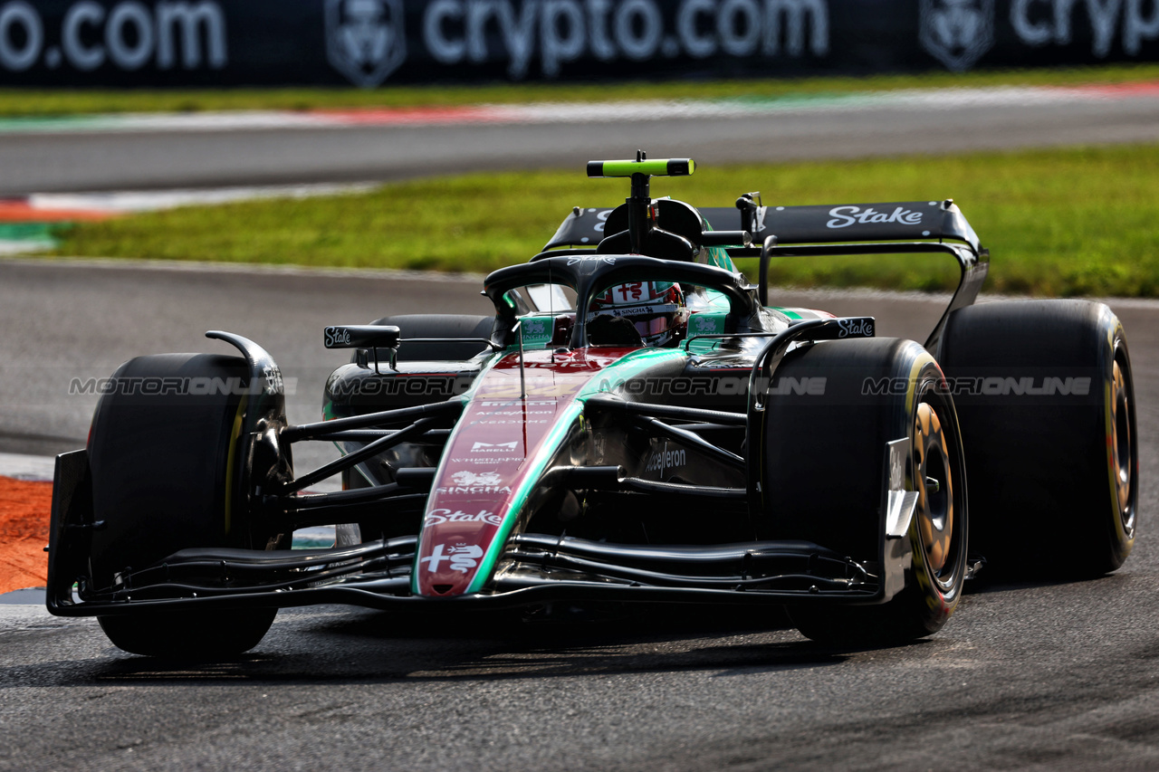 GP ITALIA, Zhou Guanyu (CHN) Alfa Romeo F1 Team C43.

01.09.2023. Formula 1 World Championship, Rd 15, Italian Grand Prix, Monza, Italy, Practice Day.

 - www.xpbimages.com, EMail: requests@xpbimages.com © Copyright: Coates / XPB Images