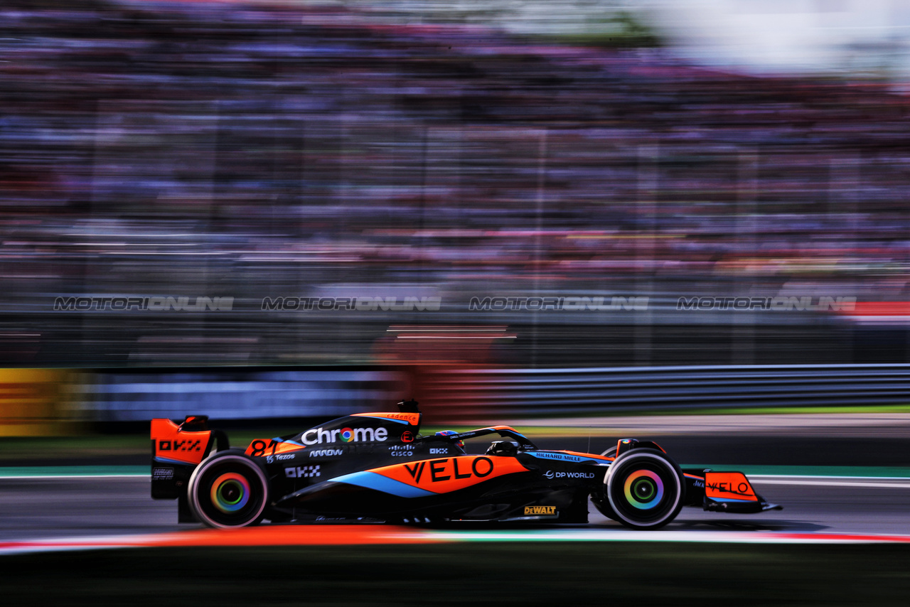 GP ITALIA, Oscar Piastri (AUS) McLaren MCL60.

01.09.2023. Formula 1 World Championship, Rd 15, Italian Grand Prix, Monza, Italy, Practice Day.

 - www.xpbimages.com, EMail: requests@xpbimages.com © Copyright: Staley / XPB Images