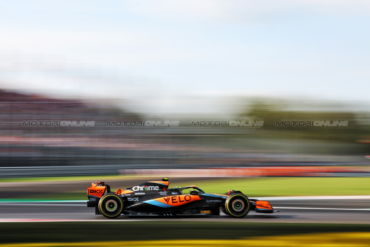 GP ITALIA, Lando Norris (GBR) McLaren MCL60.

01.09.2023. Formula 1 World Championship, Rd 15, Italian Grand Prix, Monza, Italy, Practice Day.

 - www.xpbimages.com, EMail: requests@xpbimages.com © Copyright: Staley / XPB Images