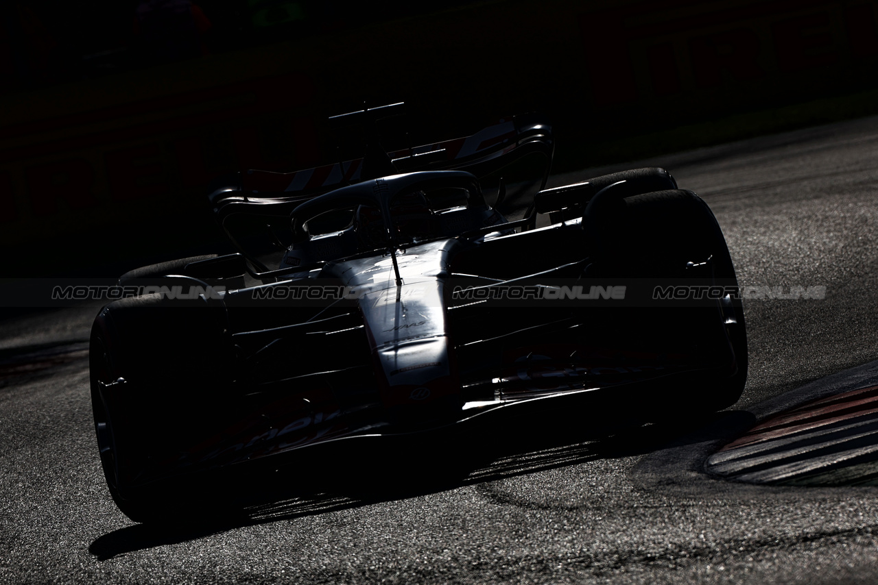 GP ITALIA, Kevin Magnussen (DEN) Haas VF-23.

01.09.2023. Formula 1 World Championship, Rd 15, Italian Grand Prix, Monza, Italy, Practice Day.

 - www.xpbimages.com, EMail: requests@xpbimages.com © Copyright: Staley / XPB Images
