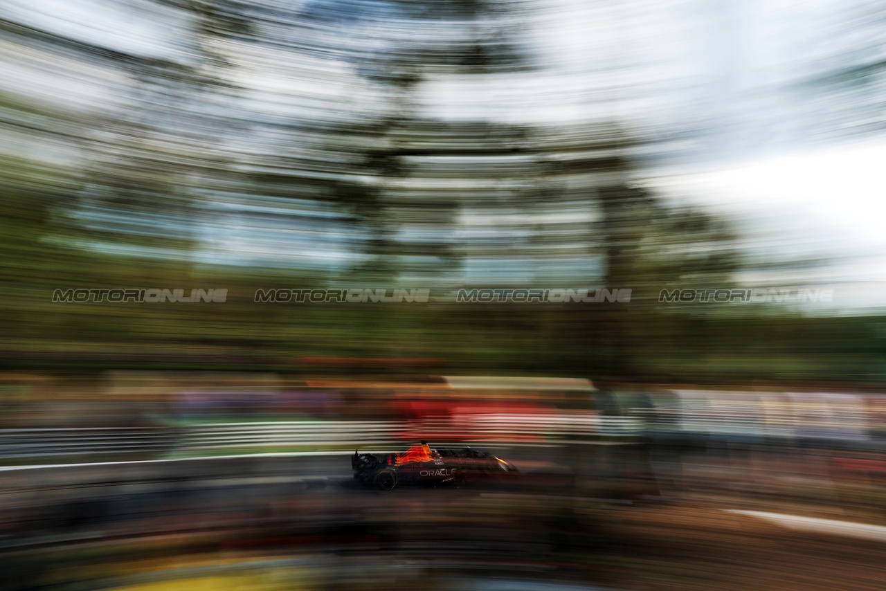 GP ITALIA, Max Verstappen (NLD) Red Bull Racing RB19.

01.09.2023. Formula 1 World Championship, Rd 15, Italian Grand Prix, Monza, Italy, Practice Day.

- www.xpbimages.com, EMail: requests@xpbimages.com © Copyright: Moy / XPB Images