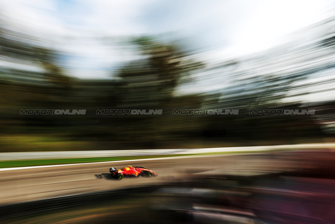 GP ITALIA, Carlos Sainz Jr (ESP) Ferrari SF-23.

01.09.2023. Formula 1 World Championship, Rd 15, Italian Grand Prix, Monza, Italy, Practice Day.

- www.xpbimages.com, EMail: requests@xpbimages.com © Copyright: Moy / XPB Images