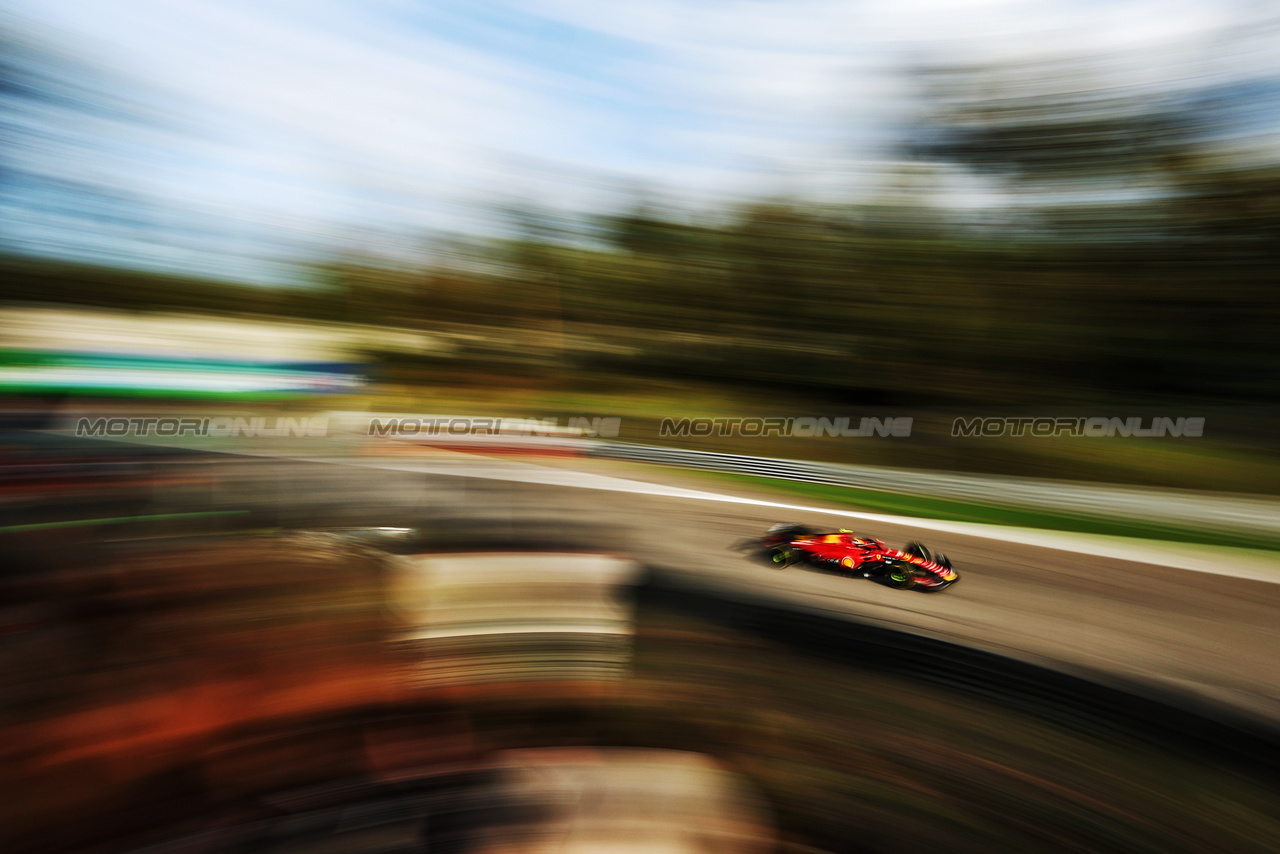 GP ITALIA, Carlos Sainz Jr (ESP) Ferrari SF-23.

01.09.2023. Formula 1 World Championship, Rd 15, Italian Grand Prix, Monza, Italy, Practice Day.

- www.xpbimages.com, EMail: requests@xpbimages.com © Copyright: Moy / XPB Images
