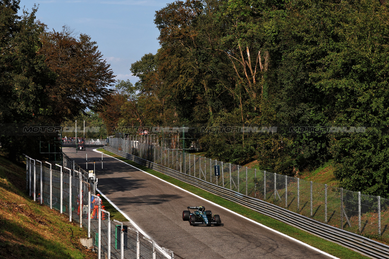 GP ITALIA, Fernando Alonso (ESP) Aston Martin F1 Team AMR23.

01.09.2023. Formula 1 World Championship, Rd 15, Italian Grand Prix, Monza, Italy, Practice Day.

- www.xpbimages.com, EMail: requests@xpbimages.com © Copyright: Moy / XPB Images