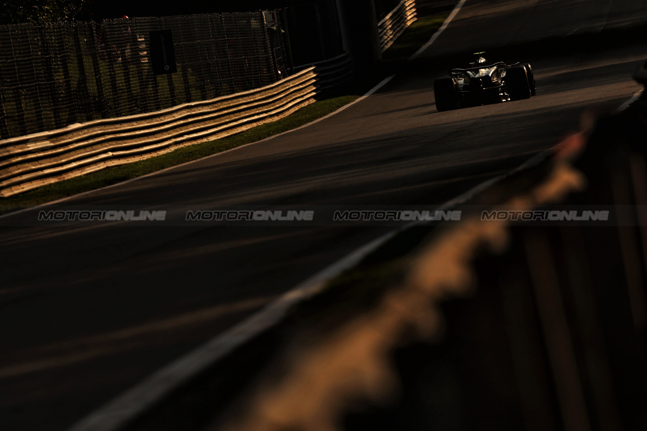 GP ITALIA, Lewis Hamilton (GBR) Mercedes AMG F1 W14.

01.09.2023. Formula 1 World Championship, Rd 15, Italian Grand Prix, Monza, Italy, Practice Day.

- www.xpbimages.com, EMail: requests@xpbimages.com © Copyright: Moy / XPB Images