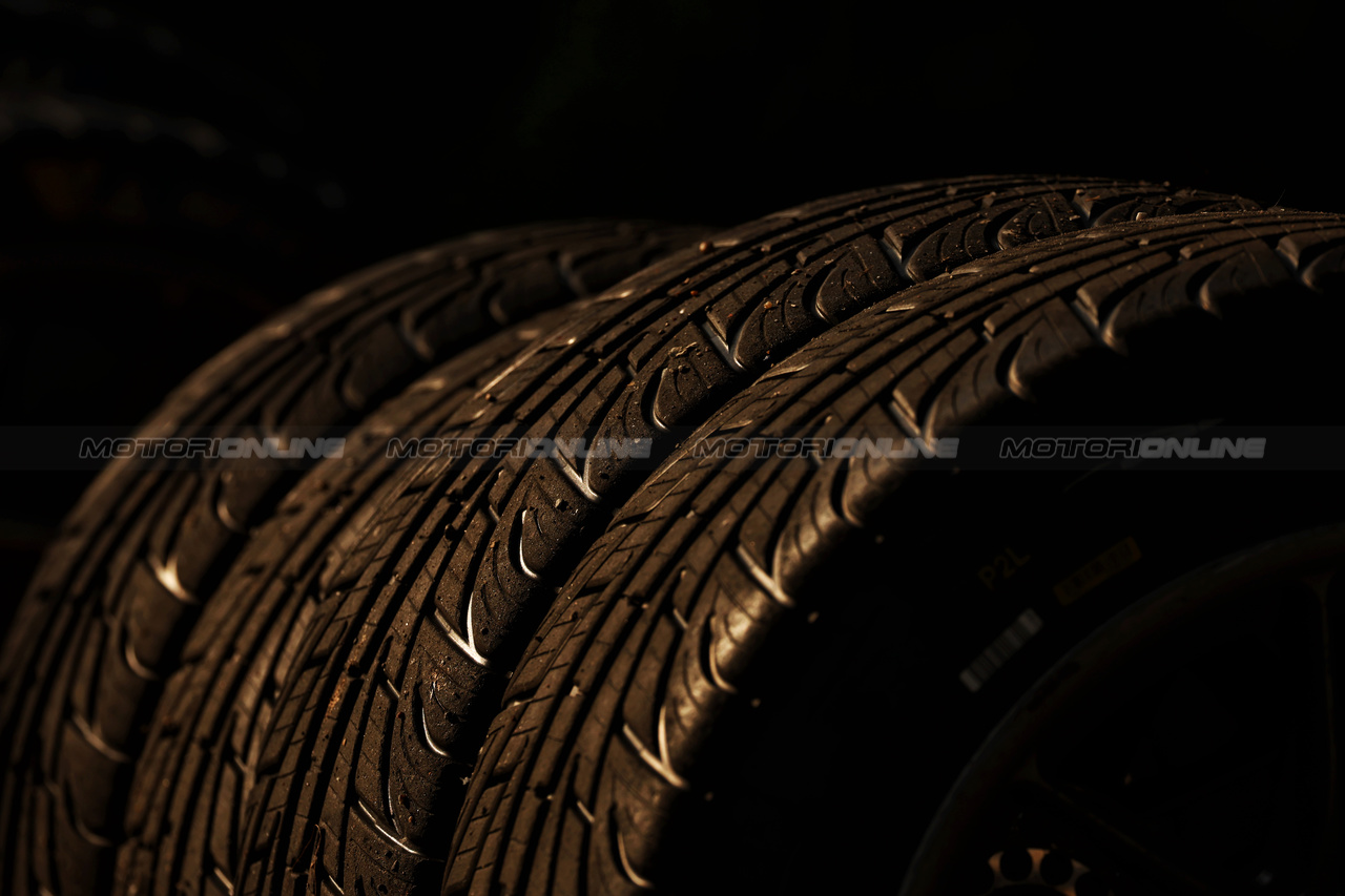 GP ITALIA, Wet Pirelli tyres.

01.09.2023. Formula 1 World Championship, Rd 15, Italian Grand Prix, Monza, Italy, Practice Day.

- www.xpbimages.com, EMail: requests@xpbimages.com © Copyright: Moy / XPB Images
