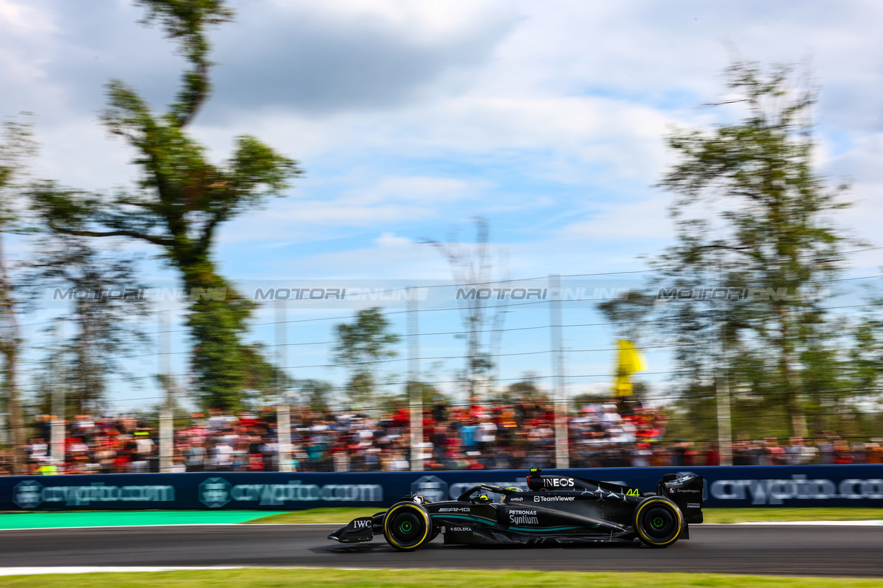 GP ITALIA, Lewis Hamilton (GBR), Mercedes AMG F1  
01.09.2023. Formula 1 World Championship, Rd 15, Italian Grand Prix, Monza, Italy, Practice Day.
- www.xpbimages.com, EMail: requests@xpbimages.com © Copyright: Charniaux / XPB Images