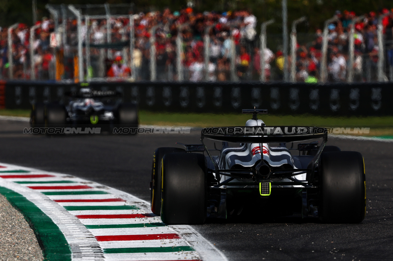 GP ITALIA, Liam Lawson (NZL) AlphaTauri 
01.09.2023. Formula 1 World Championship, Rd 15, Italian Grand Prix, Monza, Italy, Practice Day.
- www.xpbimages.com, EMail: requests@xpbimages.com © Copyright: Charniaux / XPB Images