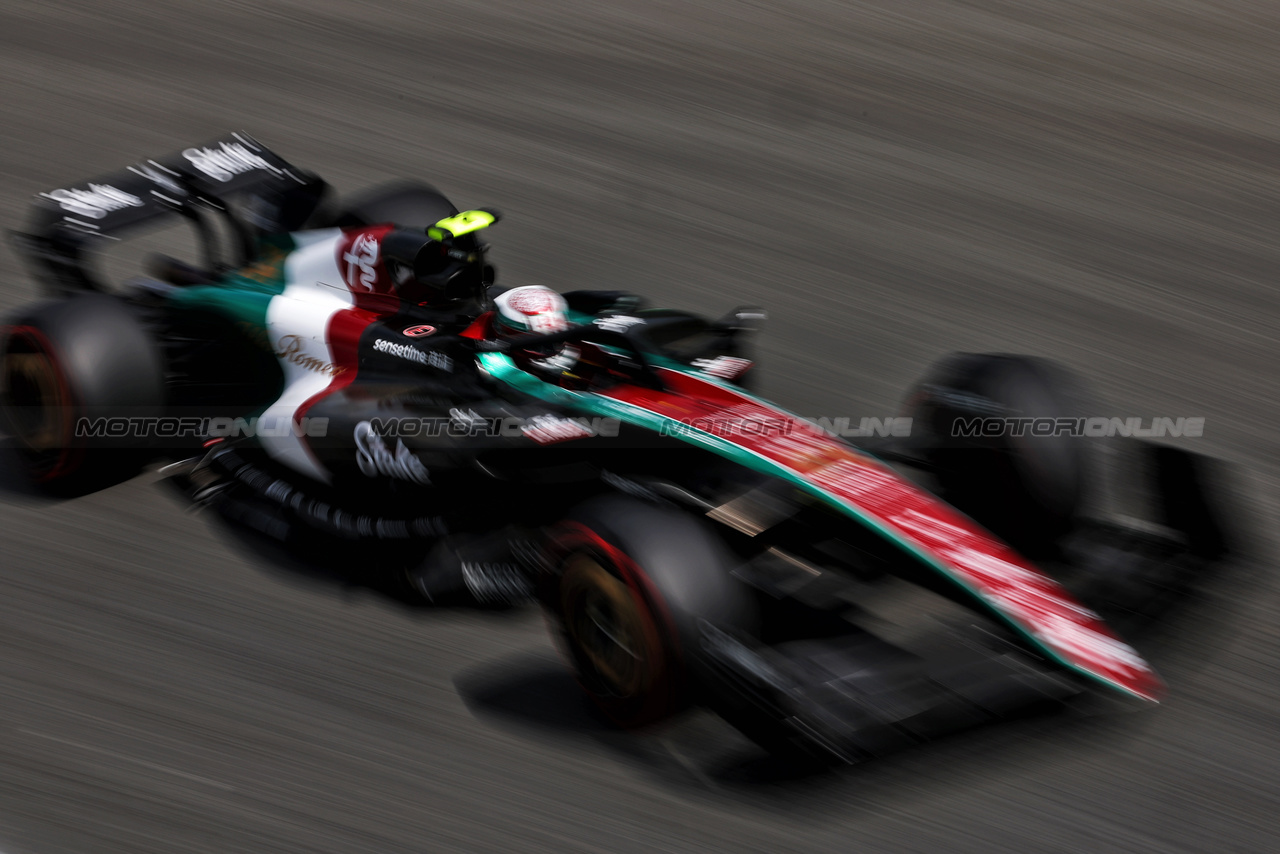 GP ITALIA, Zhou Guanyu (CHN) Alfa Romeo F1 Team C43.

01.09.2023. Formula 1 World Championship, Rd 15, Italian Grand Prix, Monza, Italy, Practice Day.

- www.xpbimages.com, EMail: requests@xpbimages.com © Copyright: Moy / XPB Images