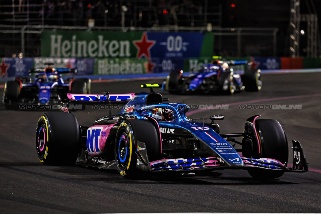 GP LAS VEGAS, Pierre Gasly (FRA) Alpine F1 Team A523.

18.11.2023. Formula 1 World Championship, Rd 22, Las Vegas Grand Prix, Las Vegas, Nevada, USA, Gara Day.

- www.xpbimages.com, EMail: requests@xpbimages.com © Copyright: Charniaux / XPB Images