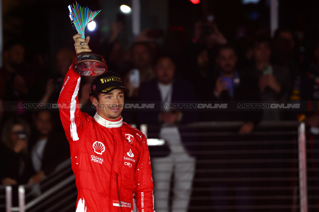 GP LAS VEGAS, Charles Leclerc (MON) Ferrari celebrates his second position on the podium.

18.11.2023. Formula 1 World Championship, Rd 22, Las Vegas Grand Prix, Las Vegas, Nevada, USA, Gara Day.

- www.xpbimages.com, EMail: requests@xpbimages.com © Copyright: Batchelor / XPB Images