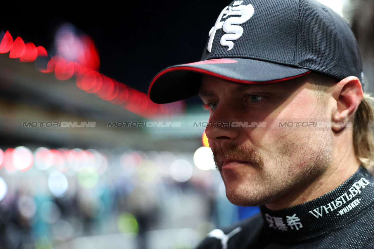 GP LAS VEGAS, Valtteri Bottas (FIN) Alfa Romeo F1 Team on the grid.

18.11.2023. Formula 1 World Championship, Rd 22, Las Vegas Grand Prix, Las Vegas, Nevada, USA, Gara Day.

- www.xpbimages.com, EMail: requests@xpbimages.com © Copyright: Bearne / XPB Images