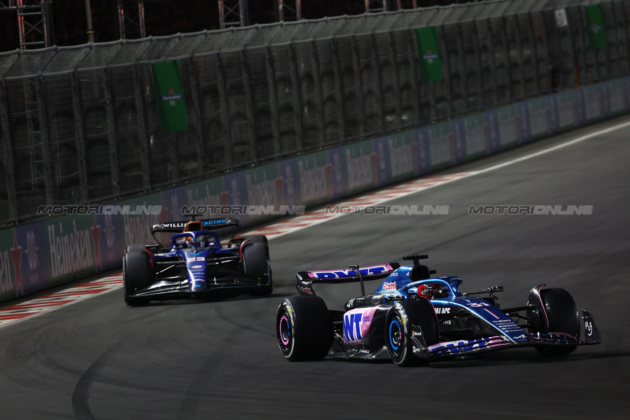 GP LAS VEGAS, Esteban Ocon (FRA) Alpine F1 Team A523.

18.11.2023. Formula 1 World Championship, Rd 22, Las Vegas Grand Prix, Las Vegas, Nevada, USA, Gara Day.

- www.xpbimages.com, EMail: requests@xpbimages.com © Copyright: Batchelor / XPB Images