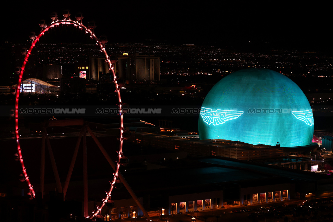 GP LAS VEGAS, Circuit Atmosfera - Aston Martin on the Sphere.

16.11.2023. Formula 1 World Championship, Rd 22, Las Vegas Grand Prix, Las Vegas, Nevada, USA, Practice Day.

- www.xpbimages.com, EMail: requests@xpbimages.com © Copyright: Moy / XPB Images