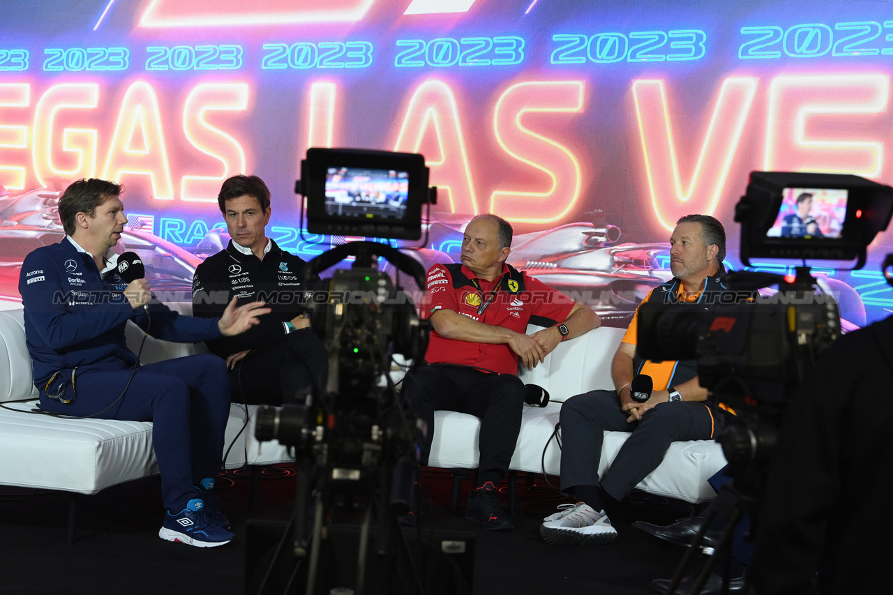 GP LAS VEGAS, (L to R): James Vowles (GBR) Williams Racing Team Principal; Toto Wolff (GER) Mercedes AMG F1 Shareholder e Executive Director; Frederic Vasseur (FRA) Ferrari Team Principal; e Zak Brown (USA) McLaren Executive Director, in the FIA Press Conference.

16.11.2023. Formula 1 World Championship, Rd 22, Las Vegas Grand Prix, Las Vegas, Nevada, USA, Practice Day.

- www.xpbimages.com, EMail: requests@xpbimages.com © Copyright: XPB Images