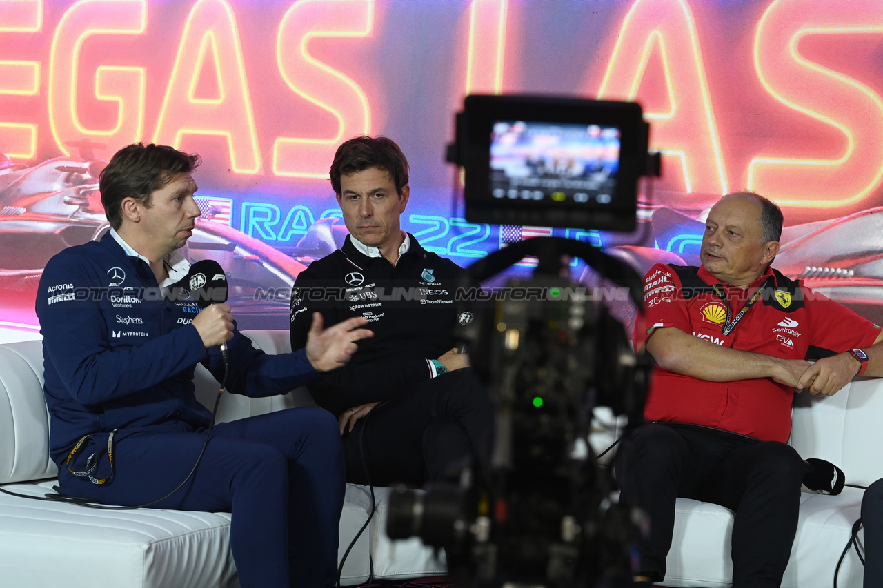 GP LAS VEGAS, (L to R): James Vowles (GBR) Williams Racing Team Principal; Toto Wolff (GER) Mercedes AMG F1 Shareholder e Executive Director; e Frederic Vasseur (FRA) Ferrari Team Principal, in the FIA Press Conference.

16.11.2023. Formula 1 World Championship, Rd 22, Las Vegas Grand Prix, Las Vegas, Nevada, USA, Practice Day.

- www.xpbimages.com, EMail: requests@xpbimages.com © Copyright: XPB Images