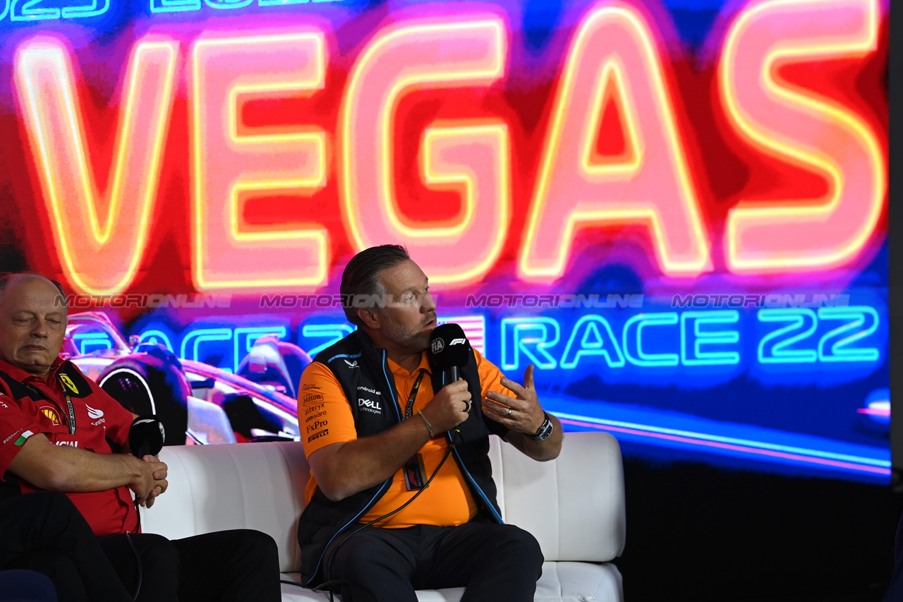 GP LAS VEGAS, Zak Brown (USA) McLaren Executive Director in the first practice session.

16.11.2023. Formula 1 World Championship, Rd 22, Las Vegas Grand Prix, Las Vegas, Nevada, USA, Practice Day.

- www.xpbimages.com, EMail: requests@xpbimages.com © Copyright: XPB Images