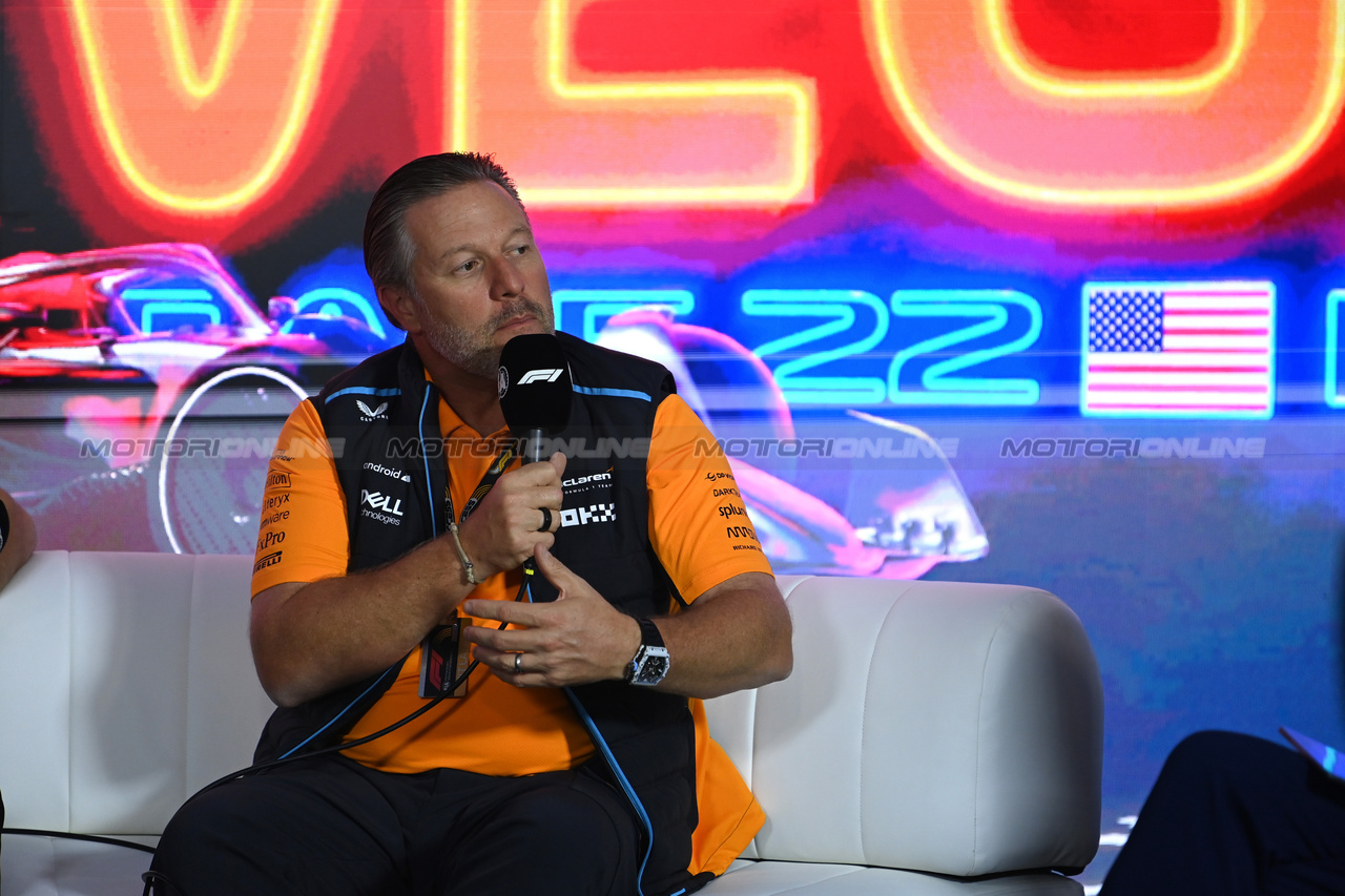 GP LAS VEGAS, Zak Brown (USA) McLaren Executive Director in the first practice session.

16.11.2023. Formula 1 World Championship, Rd 22, Las Vegas Grand Prix, Las Vegas, Nevada, USA, Practice Day.

- www.xpbimages.com, EMail: requests@xpbimages.com © Copyright: XPB Images