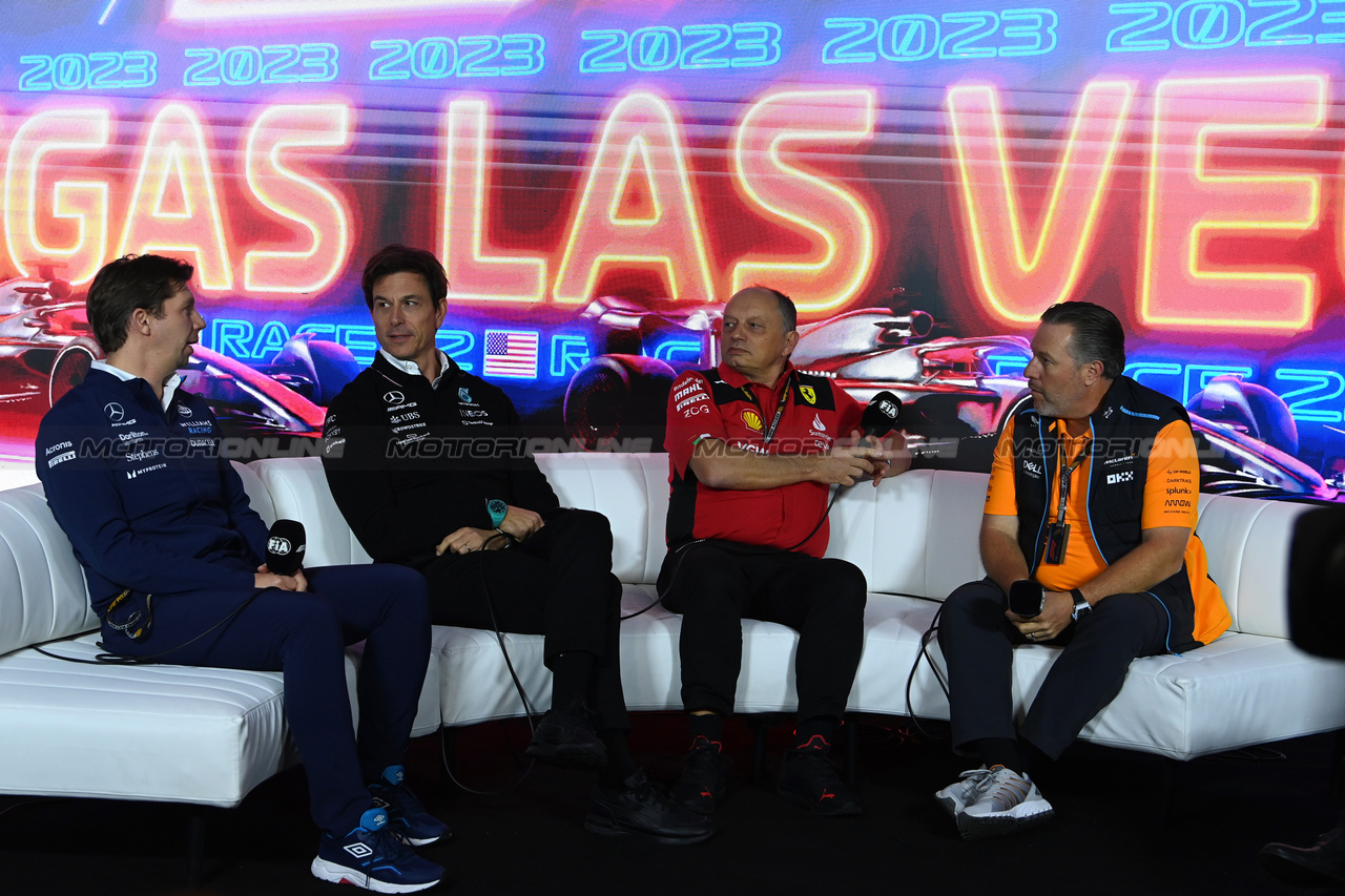 GP LAS VEGAS, (L to R): James Vowles (GBR) Williams Racing Team Principal; Toto Wolff (GER) Mercedes AMG F1 Shareholder e Executive Director; Frederic Vasseur (FRA) Ferrari Team Principal; e Zak Brown (USA) McLaren Executive Director, in the FIA Press Conference.

16.11.2023. Formula 1 World Championship, Rd 22, Las Vegas Grand Prix, Las Vegas, Nevada, USA, Practice Day.

- www.xpbimages.com, EMail: requests@xpbimages.com © Copyright: XPB Images