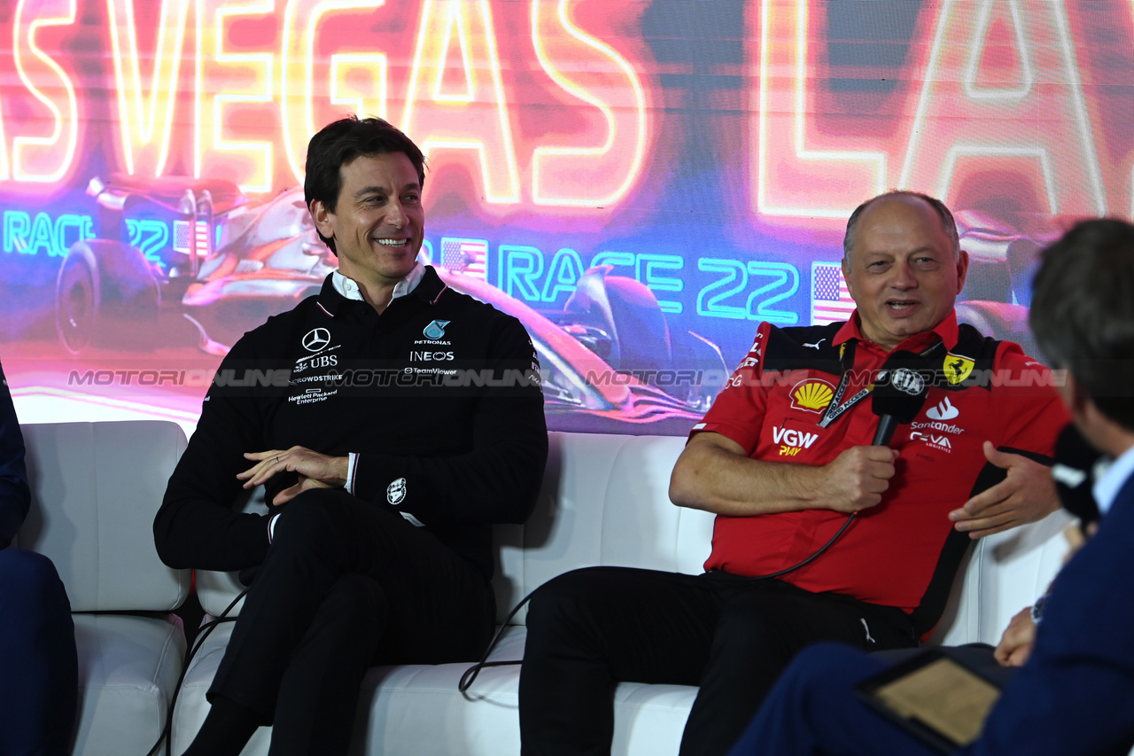 GP LAS VEGAS, (L to R): Toto Wolff (GER) Mercedes AMG F1 Shareholder e Executive Director e Frederic Vasseur (FRA) Ferrari Team Principal in the FIA Press Conference.

16.11.2023. Formula 1 World Championship, Rd 22, Las Vegas Grand Prix, Las Vegas, Nevada, USA, Practice Day.

- www.xpbimages.com, EMail: requests@xpbimages.com © Copyright: XPB Images