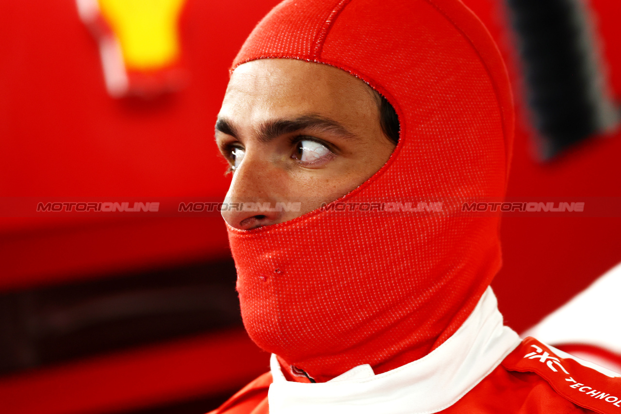 GP LAS VEGAS, Carlos Sainz Jr (ESP) Ferrari.

16.11.2023. Formula 1 World Championship, Rd 22, Las Vegas Grand Prix, Las Vegas, Nevada, USA, Practice Day.

 - www.xpbimages.com, EMail: requests@xpbimages.com © Copyright: Coates / XPB Images