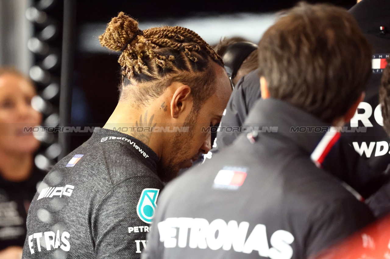 GP LAS VEGAS, Lewis Hamilton (GBR) Mercedes AMG F1.

16.11.2023. Formula 1 World Championship, Rd 22, Las Vegas Grand Prix, Las Vegas, Nevada, USA, Practice Day.

- www.xpbimages.com, EMail: requests@xpbimages.com © Copyright: Batchelor / XPB Images