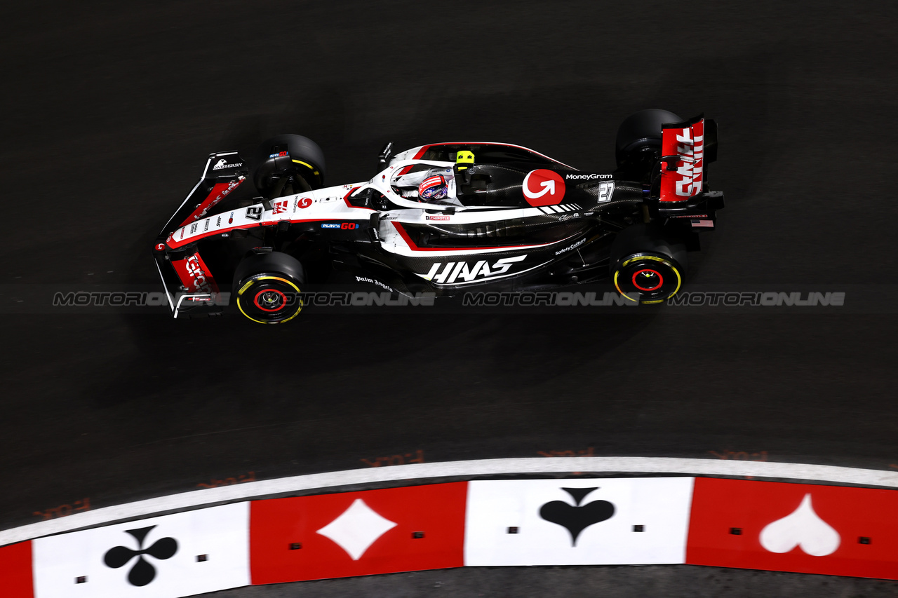 GP LAS VEGAS, Nico Hulkenberg (GER) Haas VF-23.

16.11.2023. Formula 1 World Championship, Rd 22, Las Vegas Grand Prix, Las Vegas, Nevada, USA, Practice Day.

- www.xpbimages.com, EMail: requests@xpbimages.com © Copyright: Batchelor / XPB Images