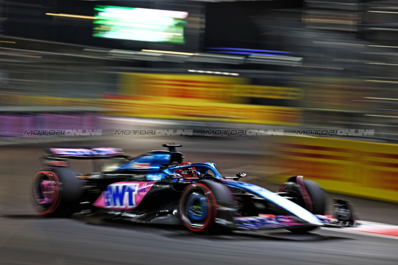 GP LAS VEGAS, Esteban Ocon (FRA) Alpine F1 Team A523.

16.11.2023. Formula 1 World Championship, Rd 22, Las Vegas Grand Prix, Las Vegas, Nevada, USA, Practice Day.

 - www.xpbimages.com, EMail: requests@xpbimages.com © Copyright: Coates / XPB Images