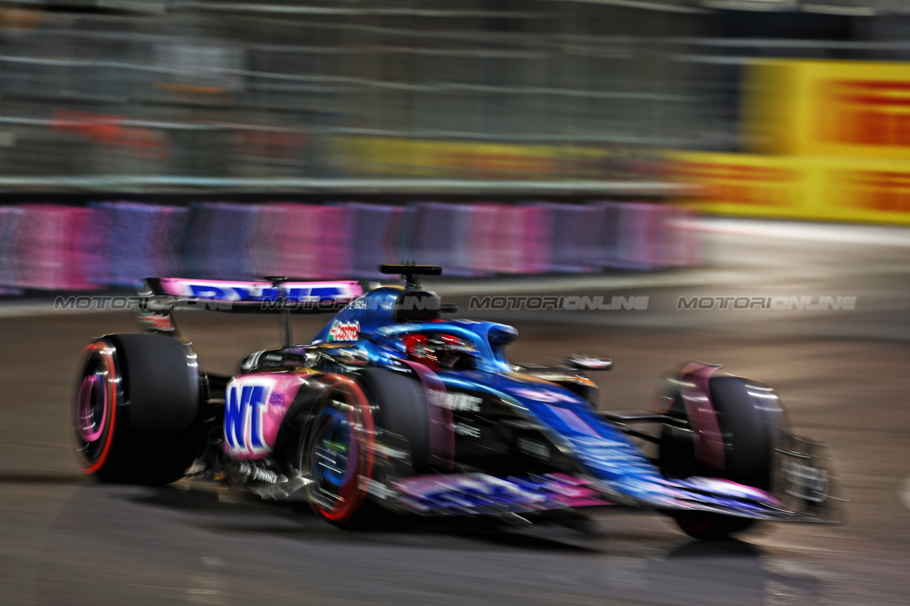 GP LAS VEGAS, Esteban Ocon (FRA) Alpine F1 Team A523.

16.11.2023. Formula 1 World Championship, Rd 22, Las Vegas Grand Prix, Las Vegas, Nevada, USA, Practice Day.

 - www.xpbimages.com, EMail: requests@xpbimages.com © Copyright: Coates / XPB Images