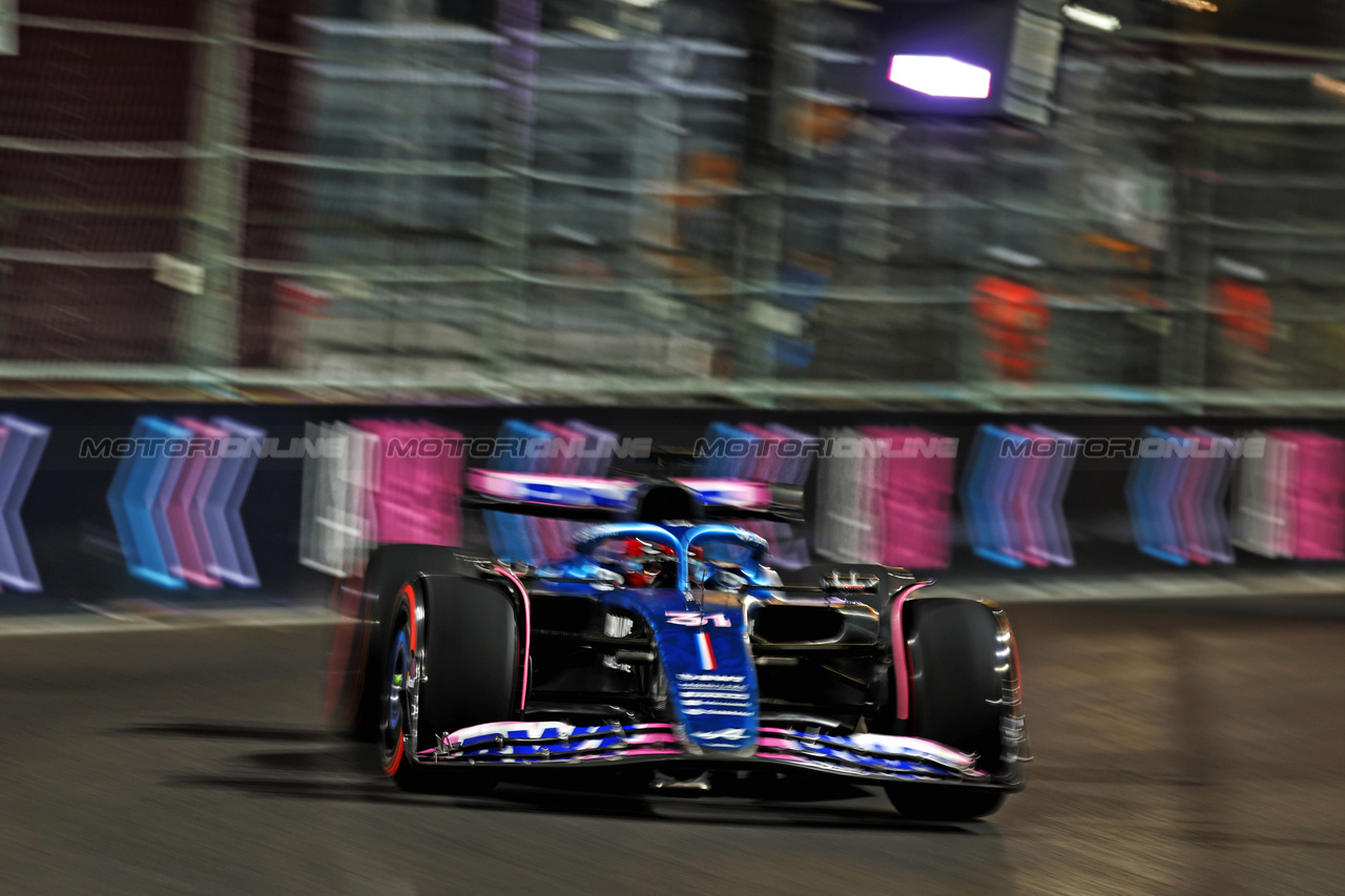 GP LAS VEGAS, Esteban Ocon (FRA) Alpine F1 Team A523.

16.11.2023. Formula 1 World Championship, Rd 22, Las Vegas Grand Prix, Las Vegas, Nevada, USA, Practice Day.

 - www.xpbimages.com, EMail: requests@xpbimages.com © Copyright: Coates / XPB Images