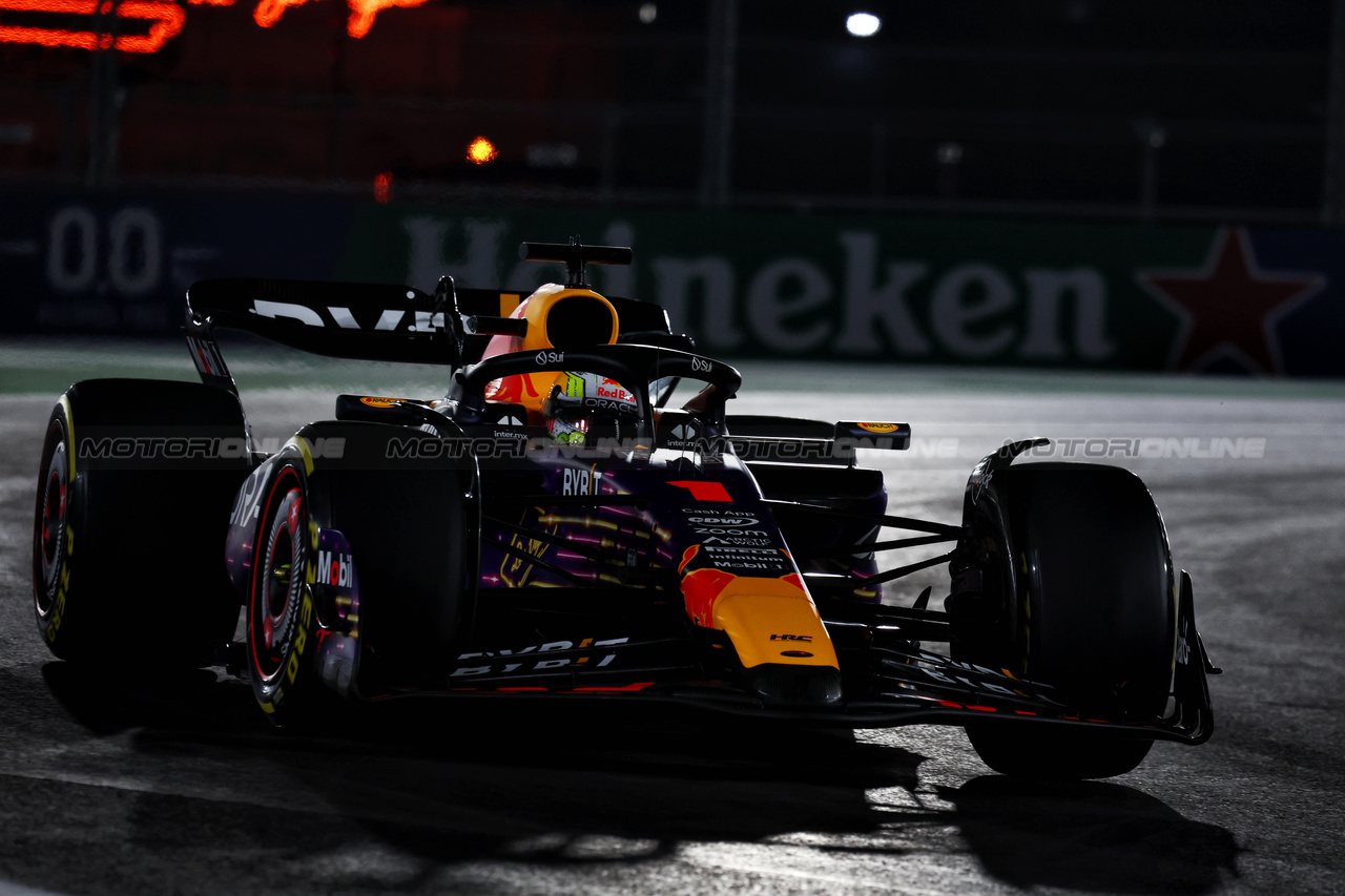 GP LAS VEGAS, Max Verstappen (NLD) Red Bull Racing RB19.



16.11.2023. Formula 1 World Championship, Rd 22, Las Vegas Grand Prix, Las Vegas, Nevada, USA, Practice Day.

- www.xpbimages.com, EMail: requests@xpbimages.com © Copyright: Moy / XPB Images