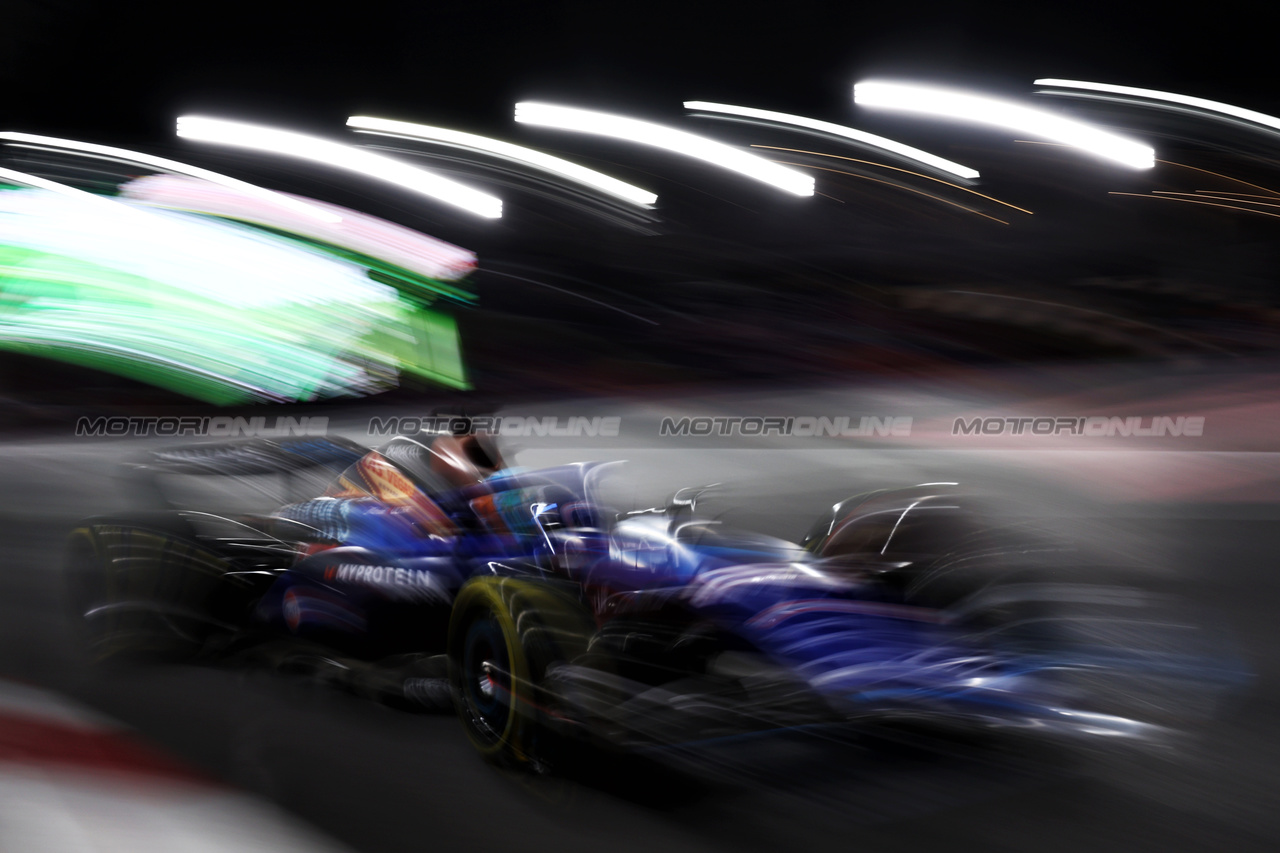 GP LAS VEGAS, Alexander Albon (THA) Williams Racing FW45.

16.11.2023. Formula 1 World Championship, Rd 22, Las Vegas Grand Prix, Las Vegas, Nevada, USA, Practice Day.

- www.xpbimages.com, EMail: requests@xpbimages.com © Copyright: Moy / XPB Images