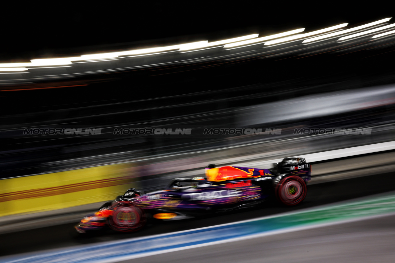 GP LAS VEGAS, Max Verstappen (NLD) Red Bull Racing RB19.

16.11.2023. Formula 1 World Championship, Rd 22, Las Vegas Grand Prix, Las Vegas, Nevada, USA, Practice Day.

 - www.xpbimages.com, EMail: requests@xpbimages.com © Copyright: Staley / XPB Images