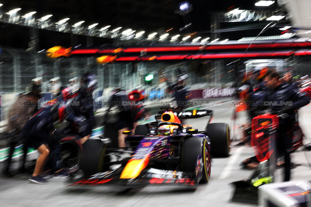 GP LAS VEGAS, Max Verstappen (NLD) Red Bull Racing RB19.

16.11.2023. Formula 1 World Championship, Rd 22, Las Vegas Grand Prix, Las Vegas, Nevada, USA, Practice Day.

 - www.xpbimages.com, EMail: requests@xpbimages.com © Copyright: Staley / XPB Images