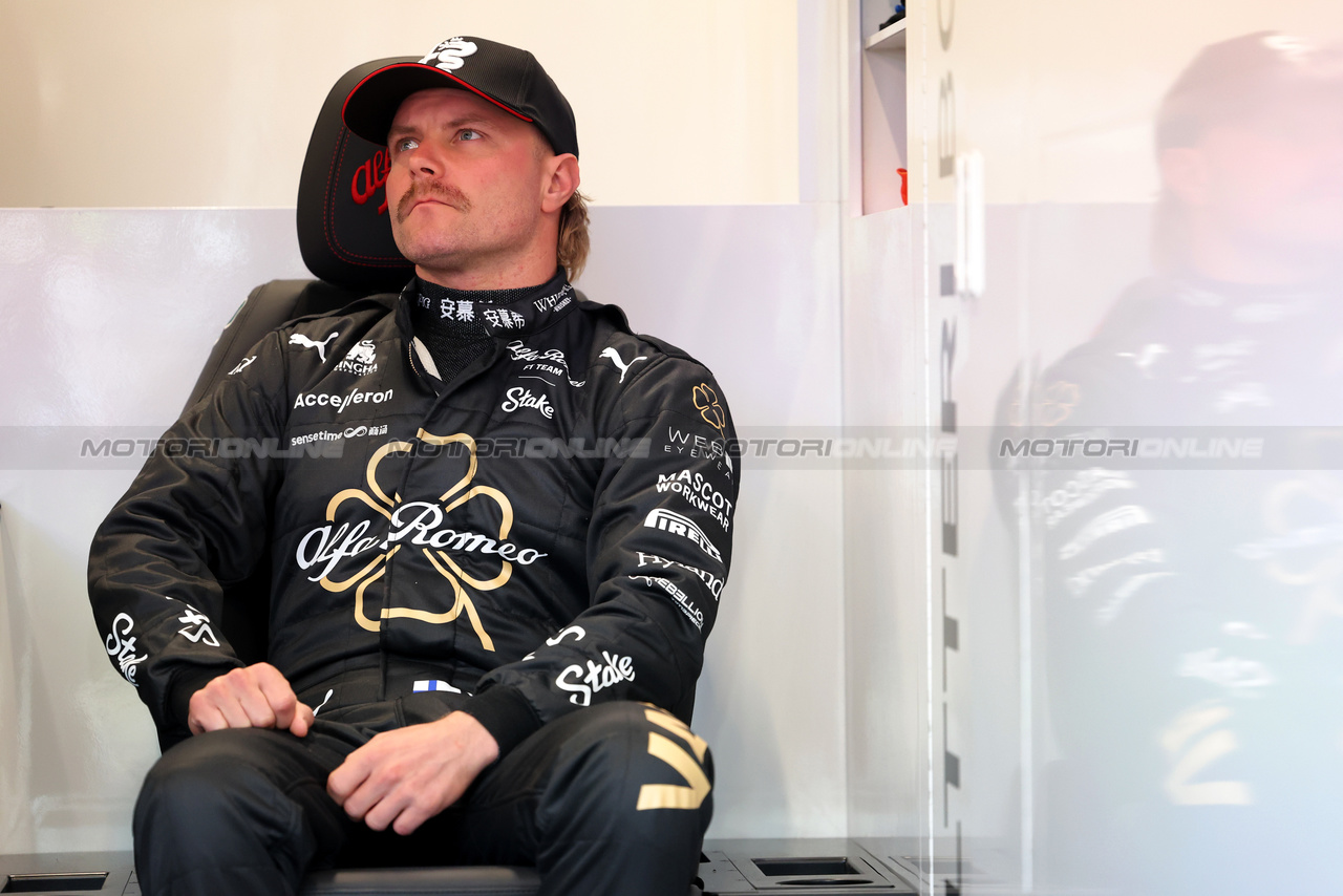 GP LAS VEGAS, Valtteri Bottas (FIN) Alfa Romeo F1 Team.

16.11.2023. Formula 1 World Championship, Rd 22, Las Vegas Grand Prix, Las Vegas, Nevada, USA, Practice Day.

 - www.xpbimages.com, EMail: requests@xpbimages.com © Copyright: Staley / XPB Images