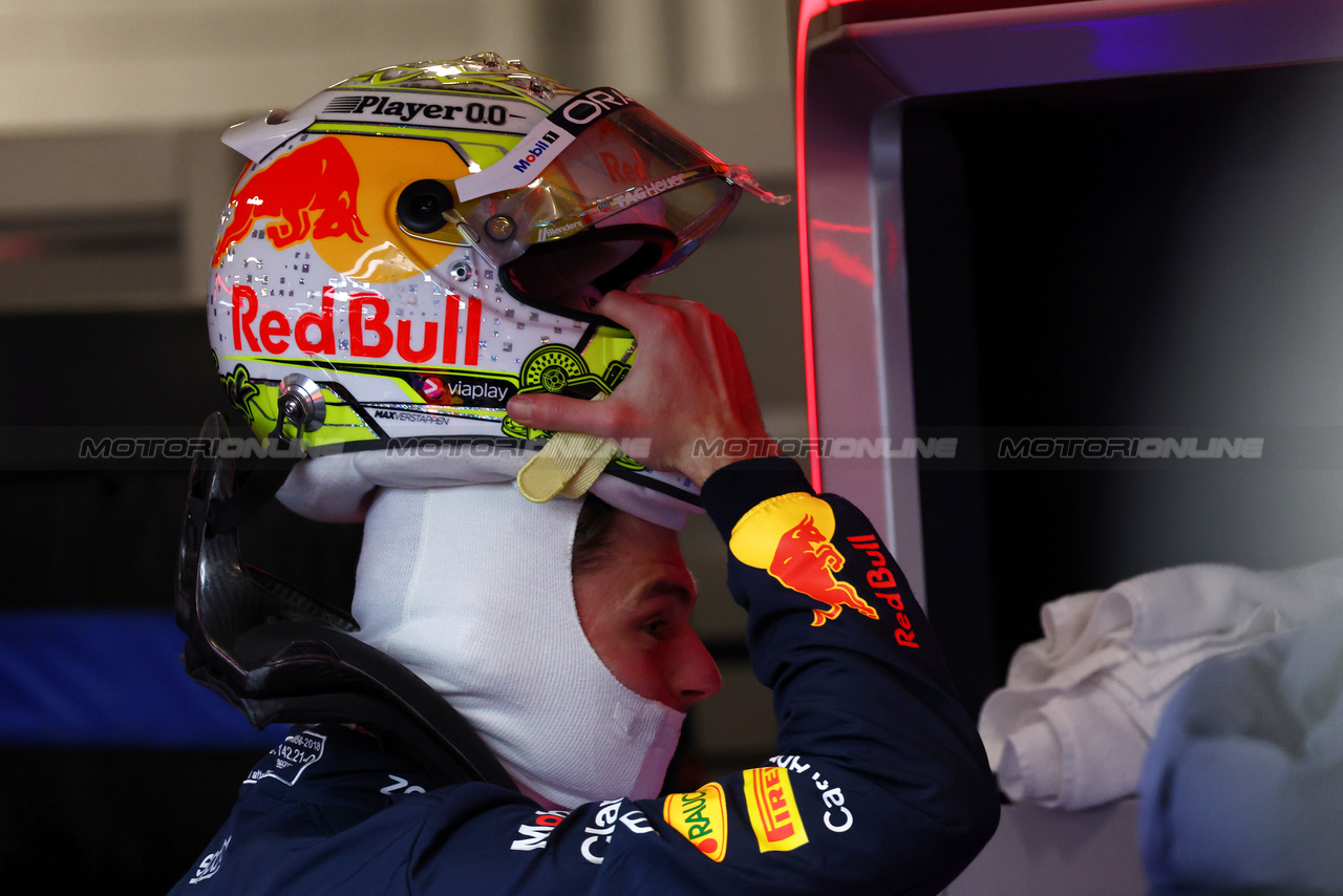 GP LAS VEGAS, Max Verstappen (NLD) Red Bull Racing.

16.11.2023. Formula 1 World Championship, Rd 22, Las Vegas Grand Prix, Las Vegas, Nevada, USA, Practice Day.

- www.xpbimages.com, EMail: requests@xpbimages.com © Copyright: Batchelor / XPB Images