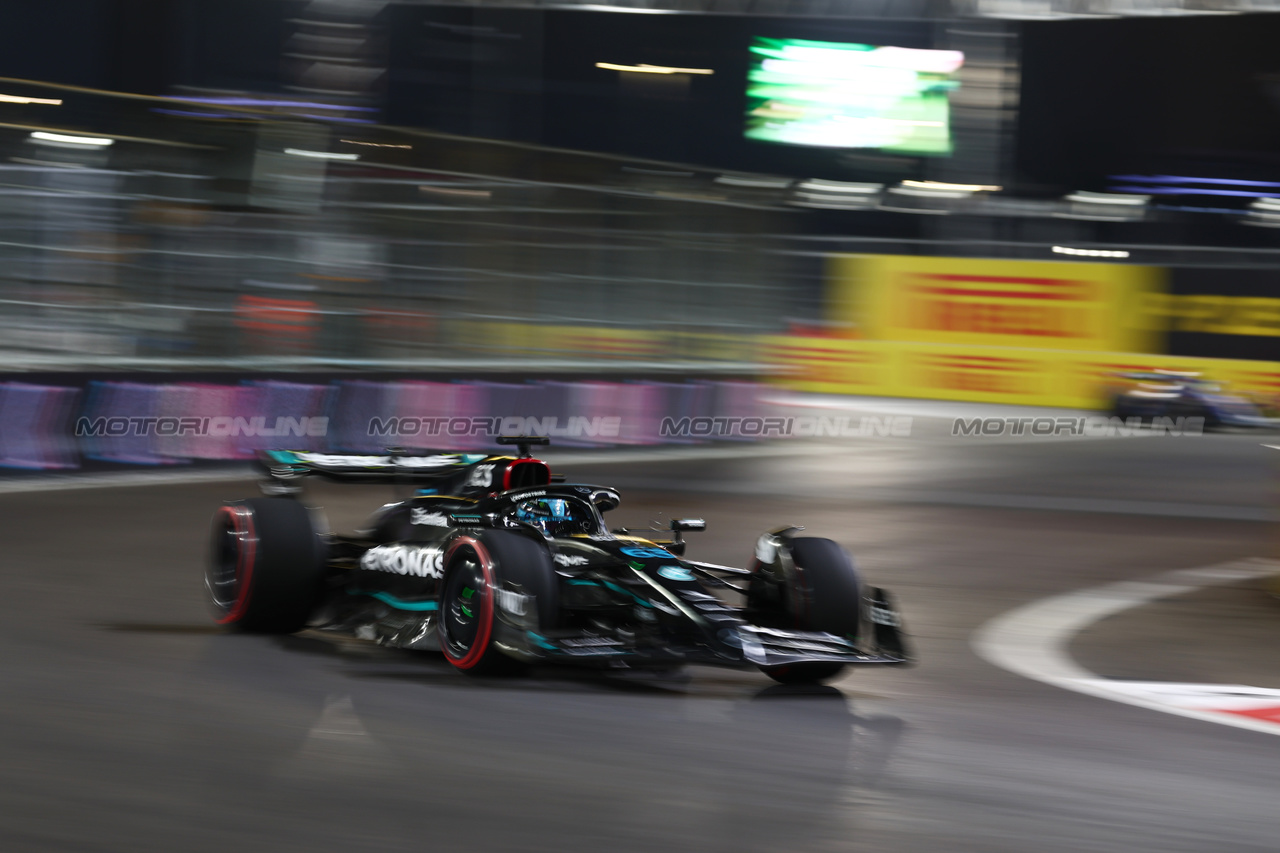 GP LAS VEGAS, George Russell (GBR) Mercedes AMG F1 W14.

16.11.2023. Formula 1 World Championship, Rd 22, Las Vegas Grand Prix, Las Vegas, Nevada, USA, Practice Day.

 - www.xpbimages.com, EMail: requests@xpbimages.com © Copyright: Coates / XPB Images