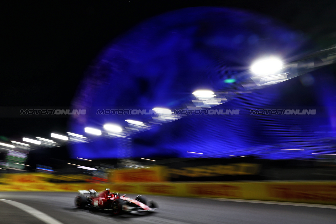 GP LAS VEGAS, Charles Leclerc (MON) Ferrari SF-23.

16.11.2023. Formula 1 World Championship, Rd 22, Las Vegas Grand Prix, Las Vegas, Nevada, USA, Practice Day.

 - www.xpbimages.com, EMail: requests@xpbimages.com © Copyright: Coates / XPB Images