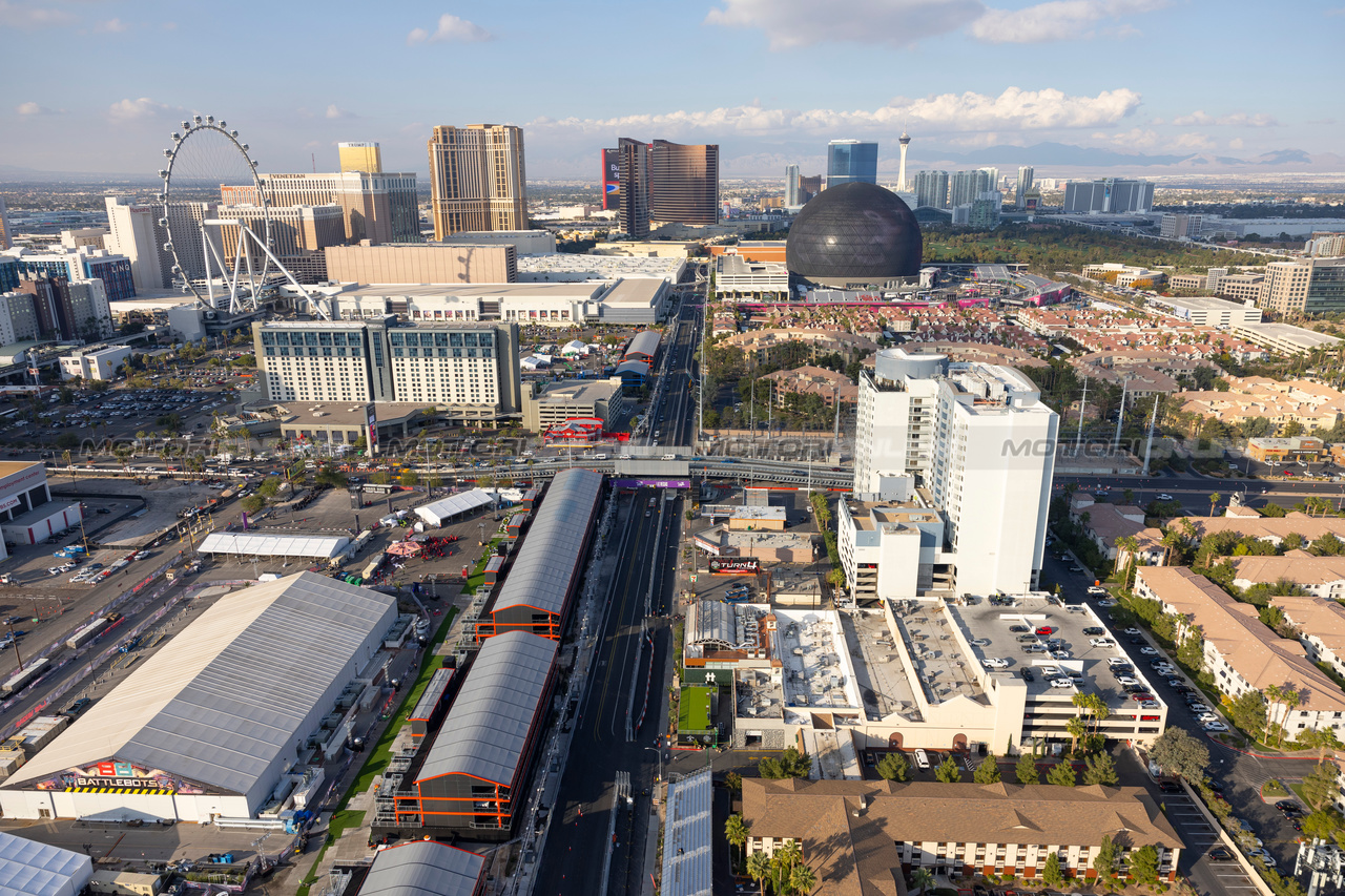 GP LAS VEGAS, An aerial view of the circuit.

16.11.2023. Formula 1 World Championship, Rd 22, Las Vegas Grand Prix, Las Vegas, Nevada, USA, Practice Day.

- www.xpbimages.com, EMail: requests@xpbimages.com © Copyright: XPB Images