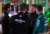 GP LAS VEGAS, (L to R): Romain Grosjean (FRA) with Jenson Button (GBR) Sky Sports F1 Presenter / Williams Racing Senior Advisor e Stoffel Vandoorne (BEL) Aston Martin F1 Team Test e Reserve Driver.
16.11.2023. Formula 1 World Championship, Rd 22, Las Vegas Grand Prix, Las Vegas, Nevada, USA, Practice Day.
 - www.xpbimages.com, EMail: requests@xpbimages.com © Copyright: Staley / XPB Images