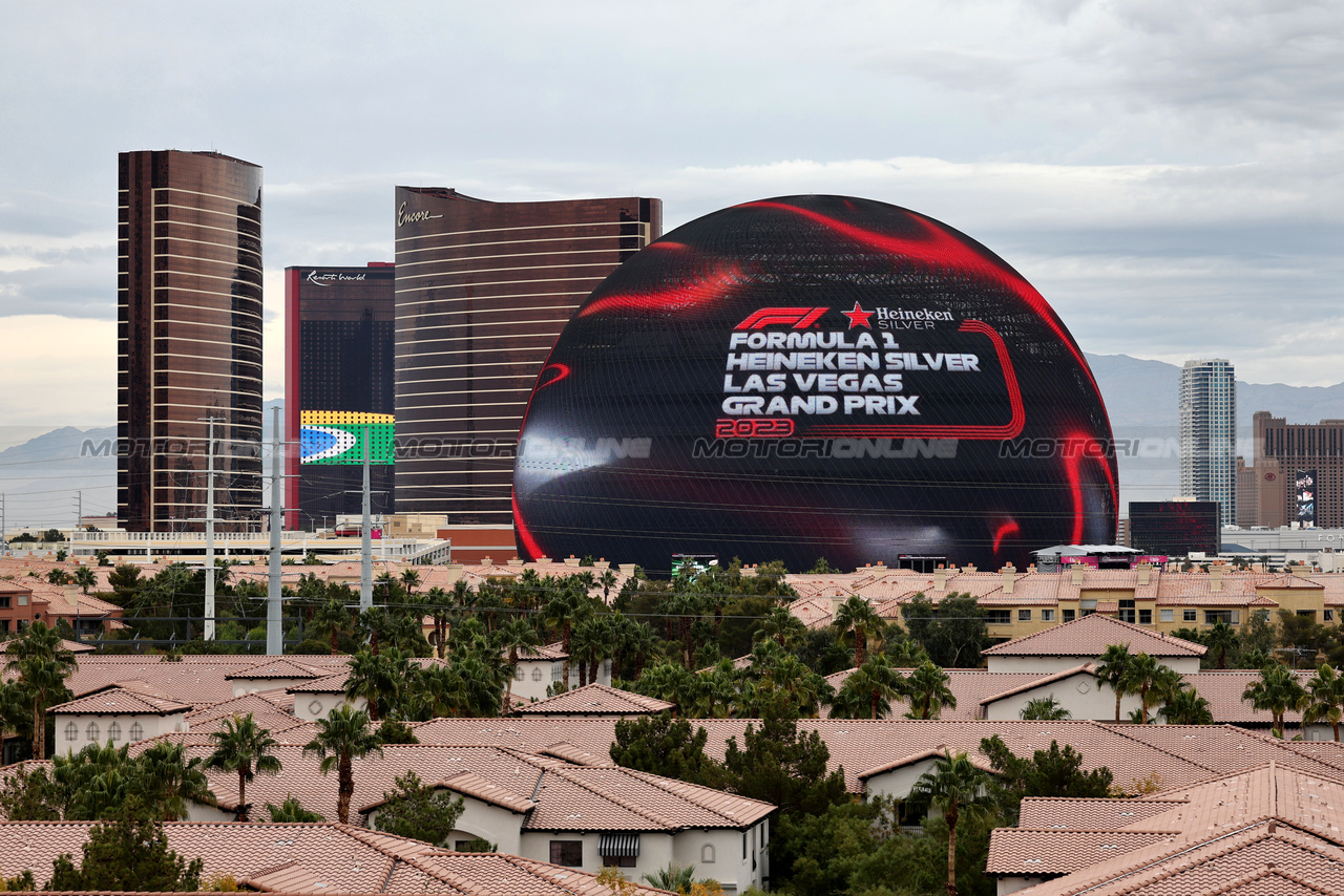 GP LAS VEGAS, Circuit Atmosfera - Sphere.

15.11.2023. Formula 1 World Championship, Rd 22, Las Vegas Grand Prix, Las Vegas, Nevada, USA, Preparation Day.

- www.xpbimages.com, EMail: requests@xpbimages.com © Copyright: Moy / XPB Images