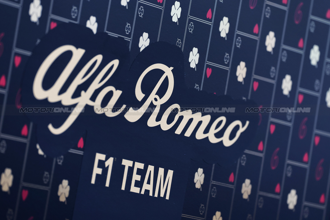 GP LAS VEGAS, Paddock Atmosfera - Alfa Romeo F1 Team logo.

15.11.2023. Formula 1 World Championship, Rd 22, Las Vegas Grand Prix, Las Vegas, Nevada, USA, Preparation Day.

- www.xpbimages.com, EMail: requests@xpbimages.com © Copyright: Moy / XPB Images