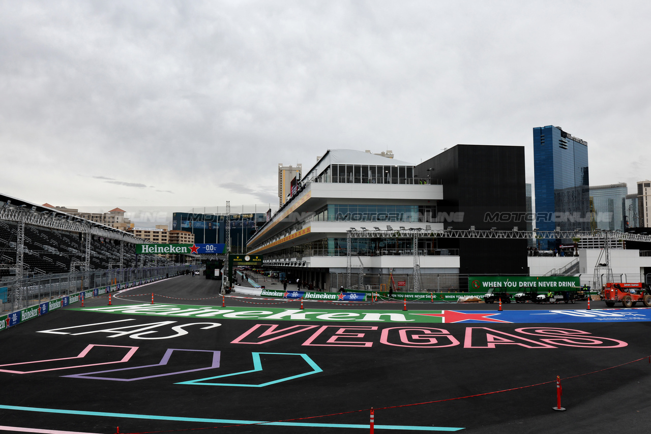 GP LAS VEGAS, Circuit Atmosfera - track detail.

15.11.2023. Formula 1 World Championship, Rd 22, Las Vegas Grand Prix, Las Vegas, Nevada, USA, Preparation Day.

- www.xpbimages.com, EMail: requests@xpbimages.com © Copyright: Moy / XPB Images